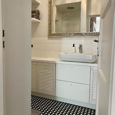 Chic Apartment In Vibrant Area - National Stadium - Saska Kepa Warschau Exterior foto